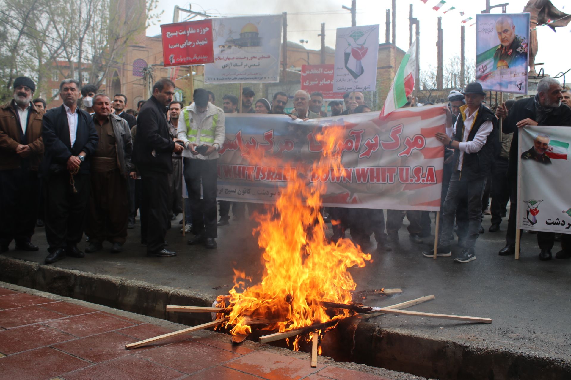 قرائت قطعنامه راهپیمایی روز جهانی قدس سال 1402 در سردشت