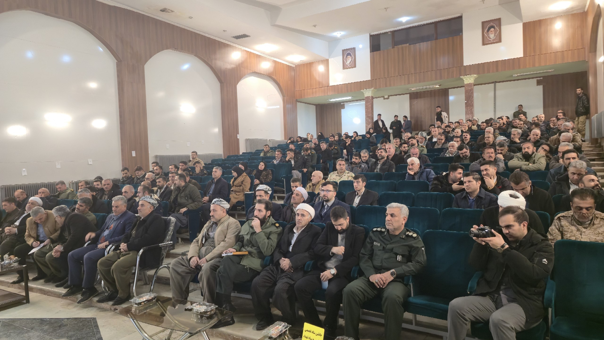 اجلاس مجمع سالانه بسیجیان شهرستان سردشت به مناسبت دهه مبارک فجر برای بررسی و حل مسائل محلی برگزار شد