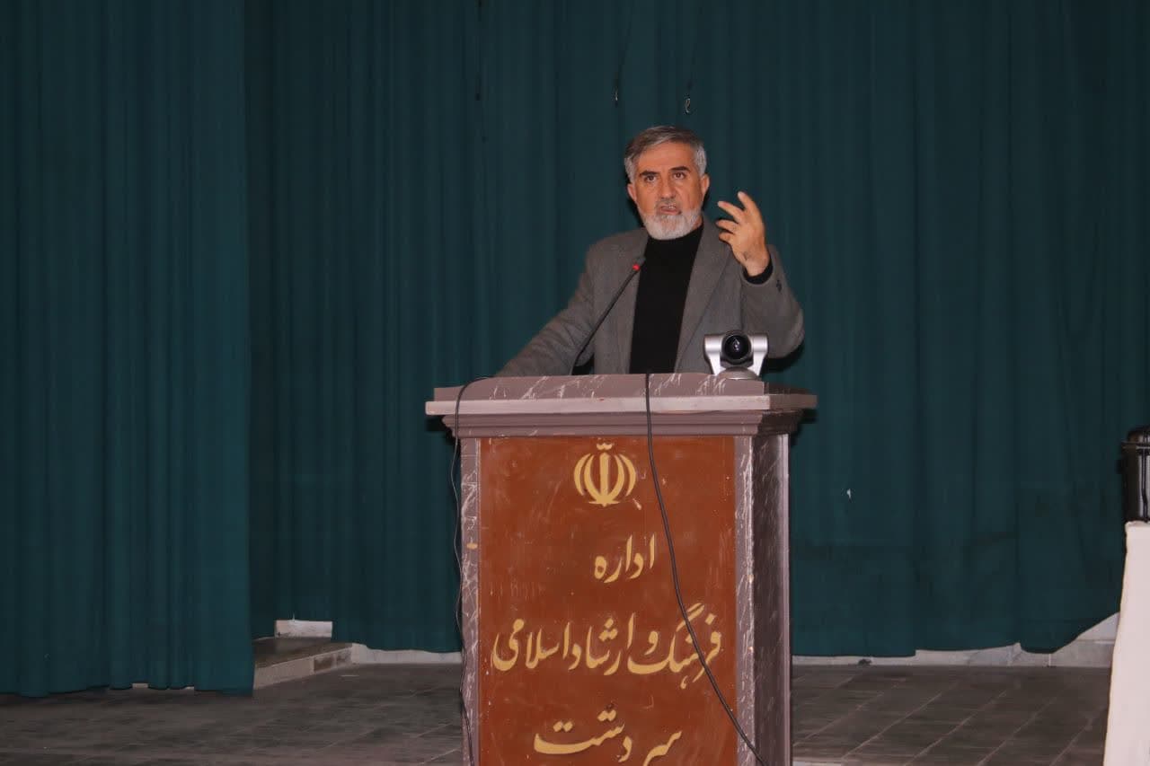 بیش از 2 هزار نفر عوامل اجرایی برای برگزاری انتخابات در سردشت همکاری می‌کنند / عوامل اجرایی نقش اصلی در امنیت و سلامت انتخابات ایفا می‌کنند