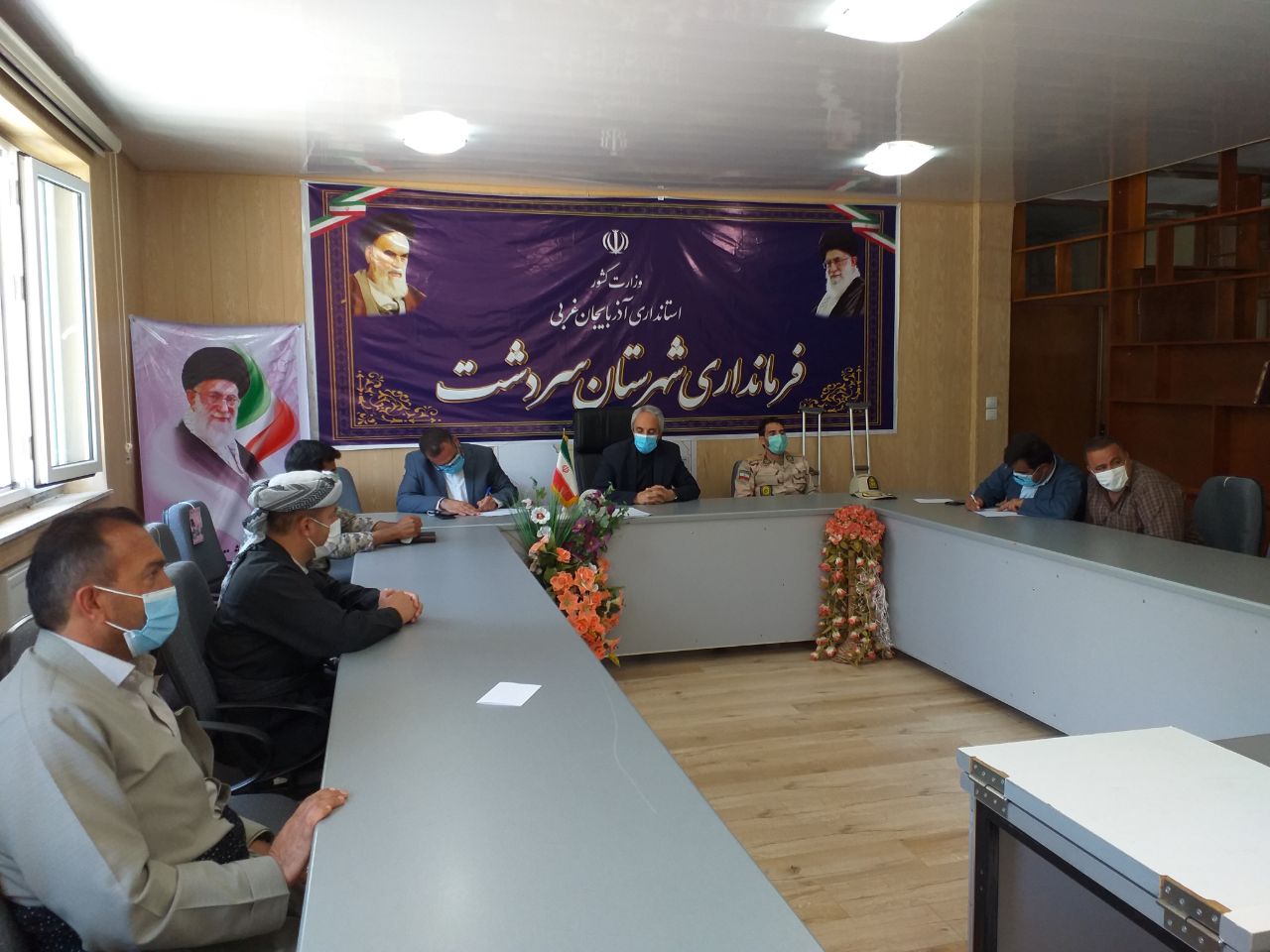 ️نشست فرماندار شهرستان سردشت با عشایر و مرز نشینان نوار مرزی بخش وزینه