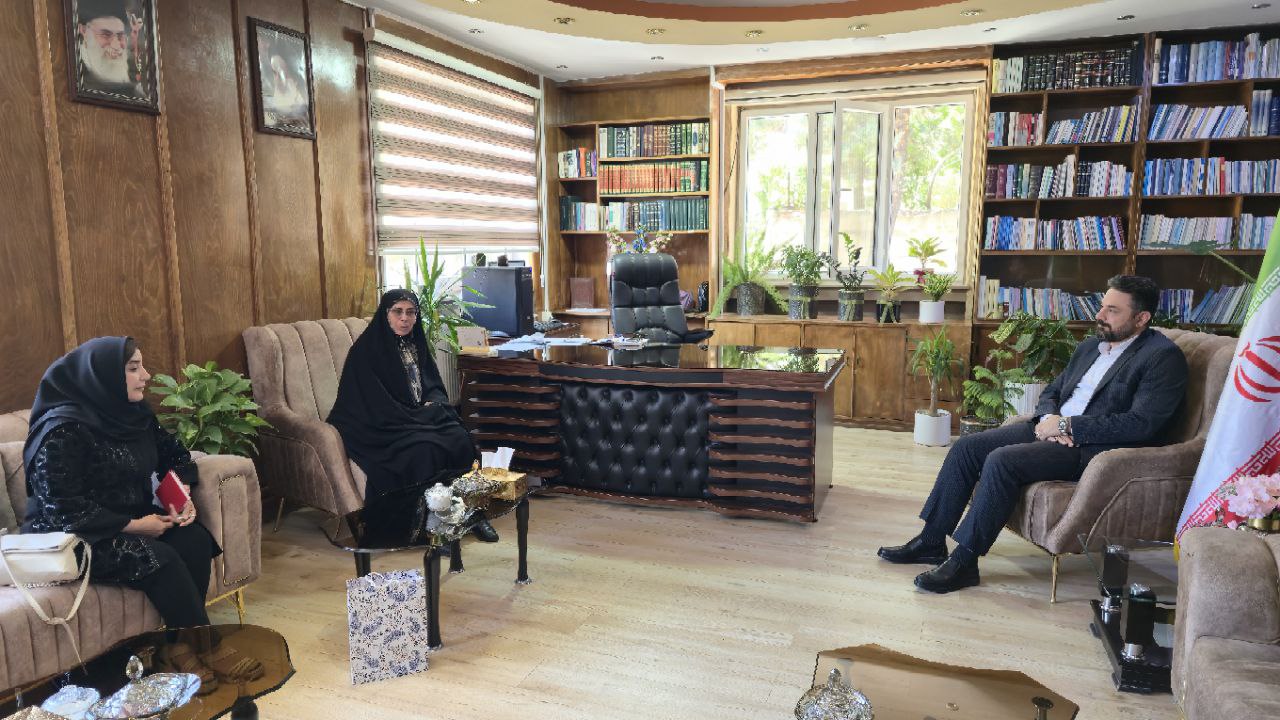 دیدار و نشست ریباز میرزایی فرماندار شهرستان سردشت با مدیر کل کانون پرورش فکری کودکان و نوجوانان استان آذربایجانغربی