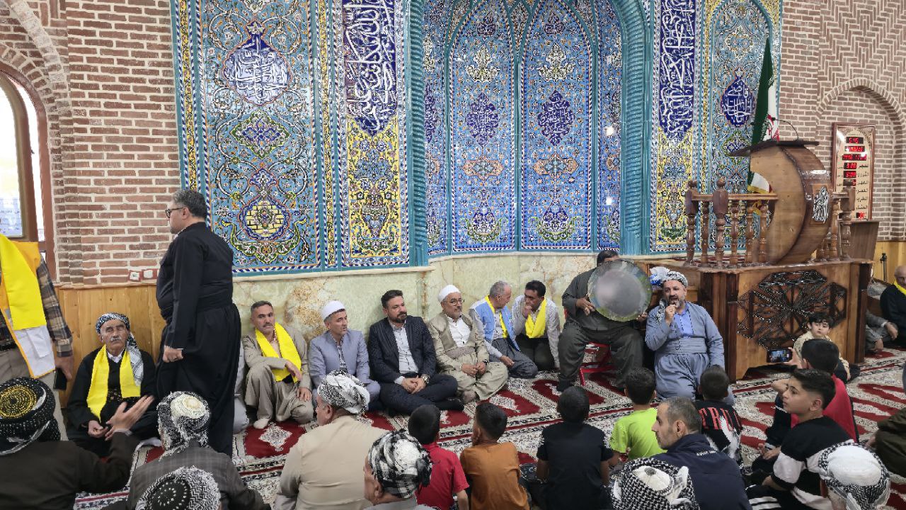 آیین بدرقه حجاج خانه خدا 1404 سردشت با حضور ریباز میرزایی سرپرست فرمانداری شهرستان سردشت و امامان جمعه شهرهای سردشت و مهاباد