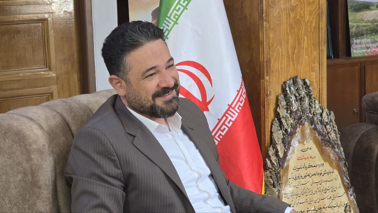 سرپرست فرمانداری سردشت با مدیرکل مخابرات آذربایجانغربی دیدار و گفتوگو کرد.