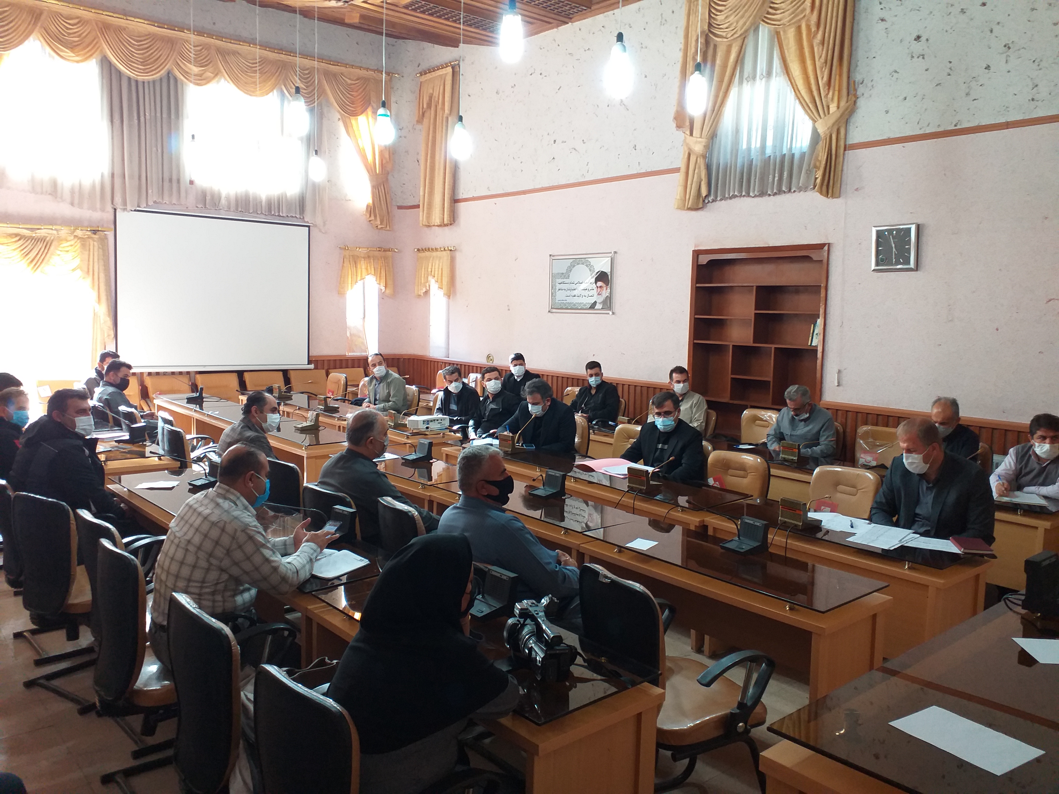 برگزاری جلسه بررسی رفع موانع واردات رویه کولبری در بازارچه مرزی کیله سردشت