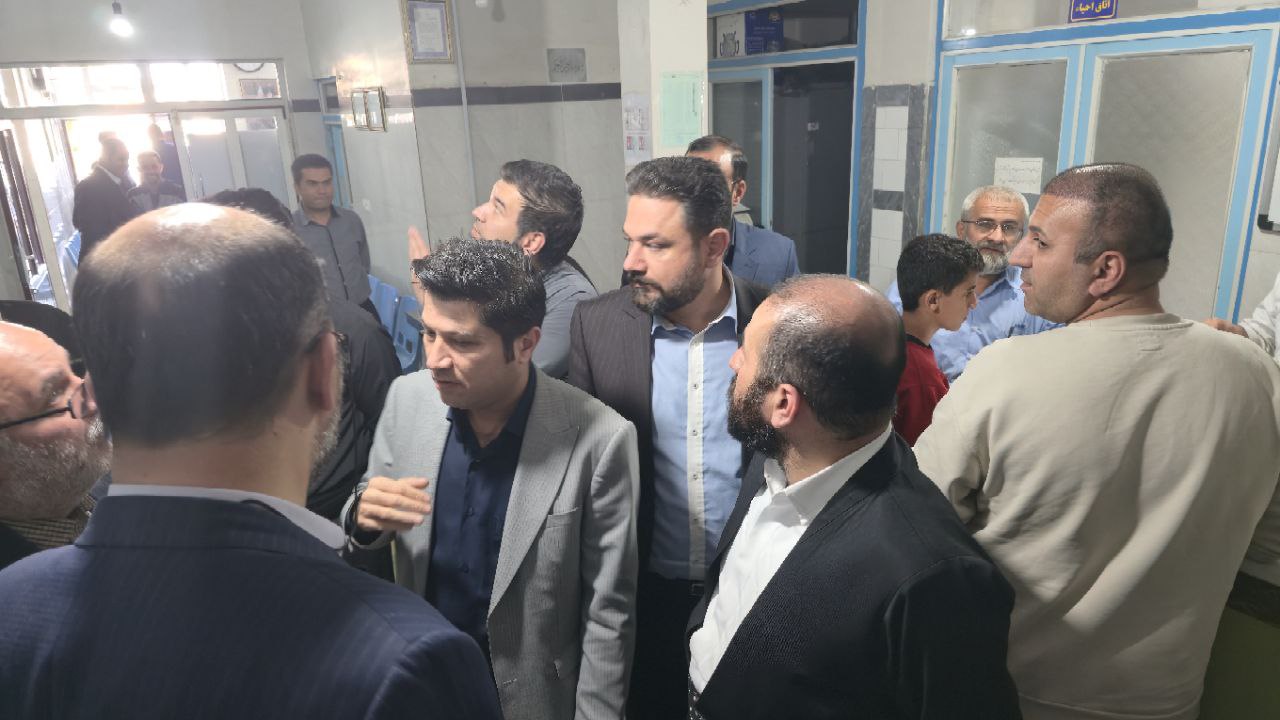 بازدید میدانی ریباز میرزایی سرپرست فرمانداری شهرستان سردشت به همراه مهندس کمال حسین پور نماینده مردم پیرانشهر، سردشت و میرآباد در مجلس شورای اسلامی از درمانگاه دولتی شهدا سردشت