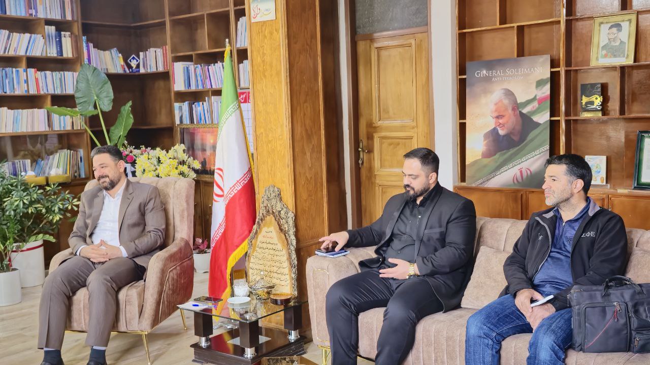 سرپرست فرمانداری سردشت با مدیرکل مخابرات آذربایجانغربی دیدار و گفتوگو کرد.