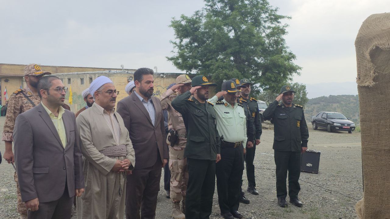 صبحگاه مشترک نیروهای نظامی، انتظامی و ادارات شهرستان سردشت به مناسبت سوم خرداد، سالروز فتح خرمشهر