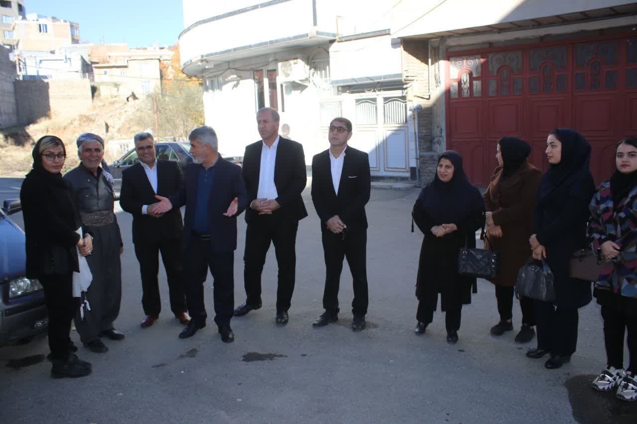 بازدید فرماندار شهرستان سردشت از دو کارگاه تولیدی
