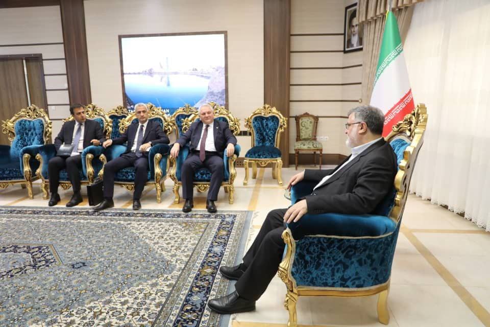 استاندار آذربایجان غربی: روابط بین جمهوری اسلامی ایران و ترکیه در حال توسعه است/ آذربایجان غربی و استانهای مرزی ترکیه می توانند در تحقق اهداف توسعه ای دو کشور نقش جدی ایفا کنند/