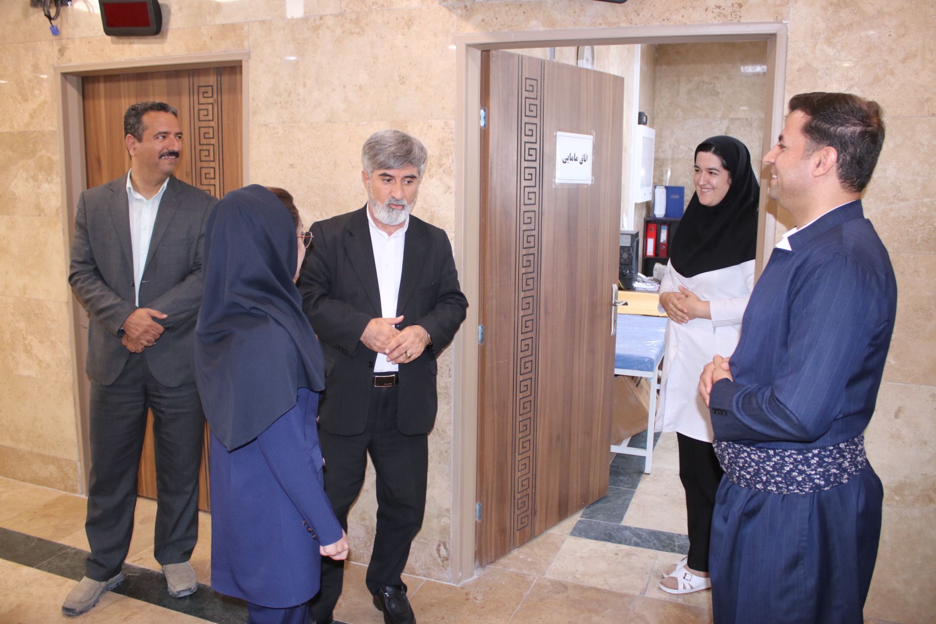 بازدید سرپرست فرمانداری شهرستان سردشت از درمانگاه تامین اجتماعی / درمانگاه تامین اجتماعی آماده ارائه خدمات بهداشتی و درمانی برای عموم مردم است