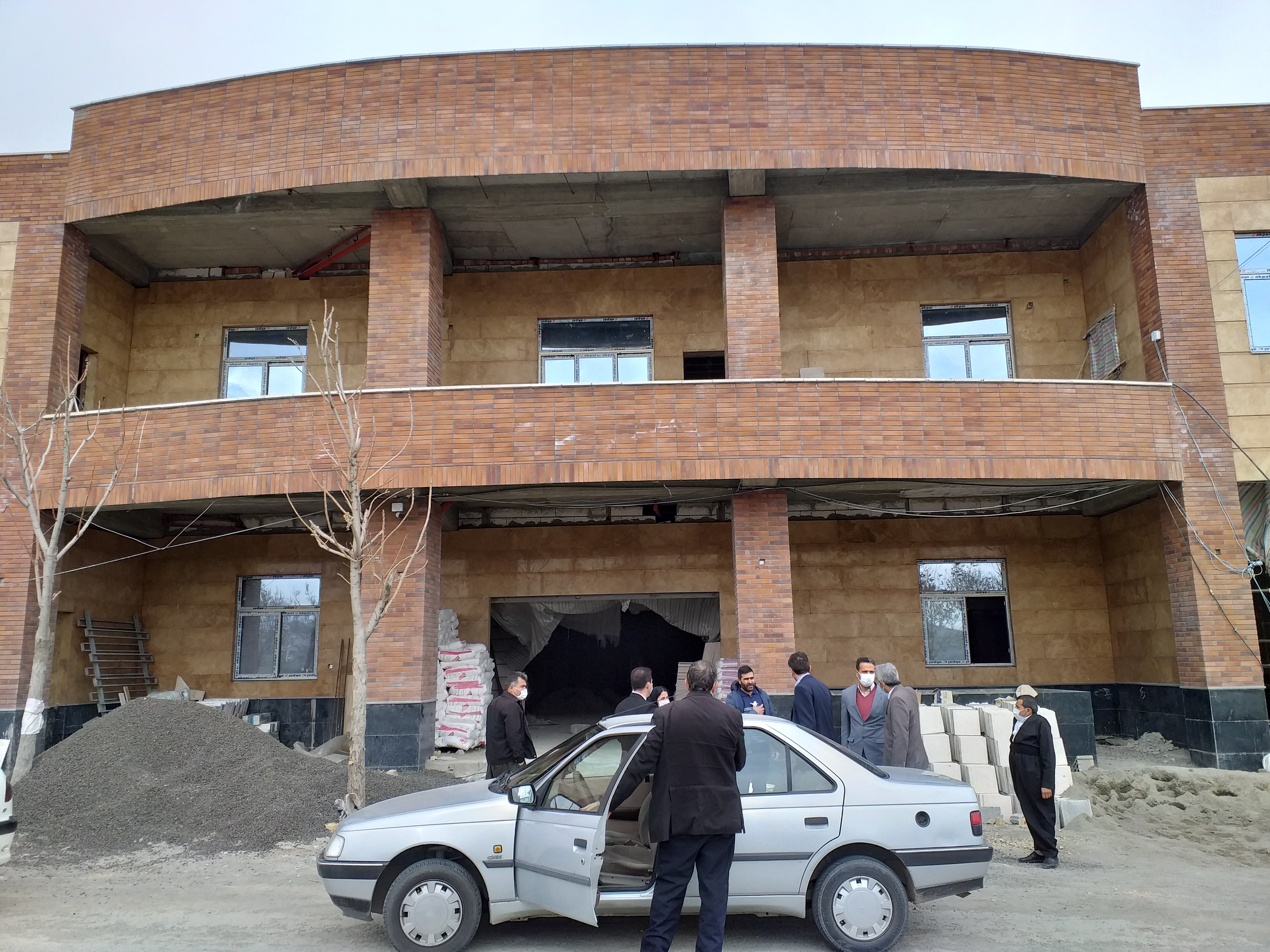 🔺️بازدید فرماندار شهرستان سردشت و مدیر کل امور اجتماعی استانداری آذربایجان غربی از پروژه در حال ساخت درمانگاه تامین اجتماعی: