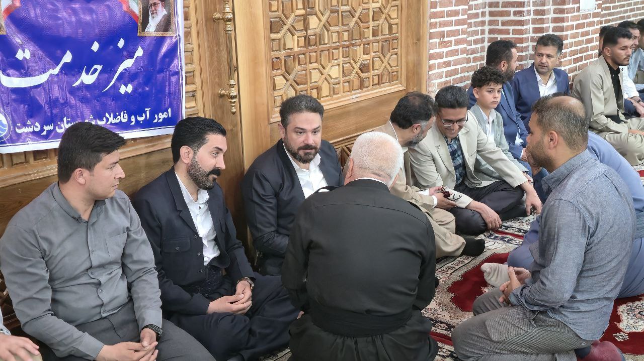 برپایی میز خدمت در نماز جمعه سردشت به مناسبت سالروز آزادسازی خرمشهر