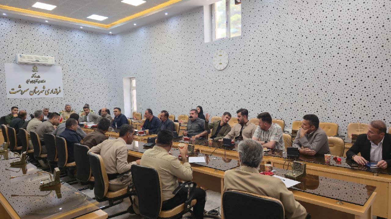 بخشدار مرکزی سردشت بر لزوم پلاک‌کوبی و واکسیناسیون دام‌ها تأکید کرد/ تصویب 10 مصوبه برای مدیریت بهینه مراتع