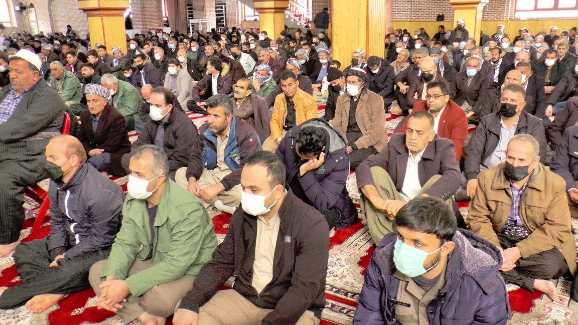 ️سخنرانی سرپرست فرمانداری شهرستان سردشت قبل از خطبه های نماز جمعه در سردشت