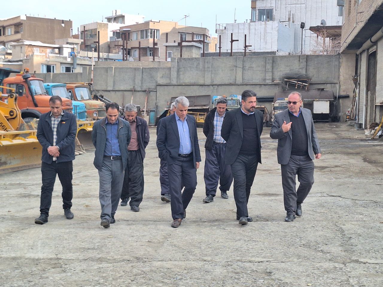 بازدید سرزده ریباز میرزایی فرماندار شهرستان سردشت از اداره راهداری و حمل‌ونقل جاده‌ای شهرستان سردشت