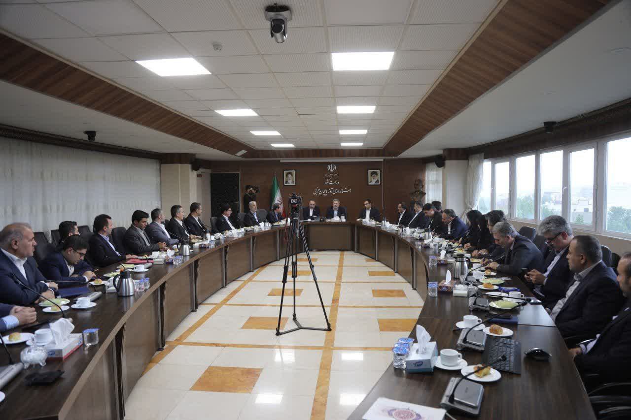 برگزاری نشست رئیس شورای اطلاع‌رسانی دولت با فرمانداران آذربایجان‌غربی